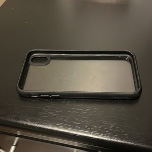 iPhone case spigen